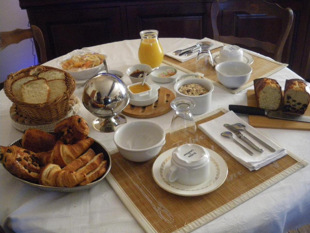 Bed and Breakfast La Metairie Du Pont Sainte-Hermine Экстерьер фото