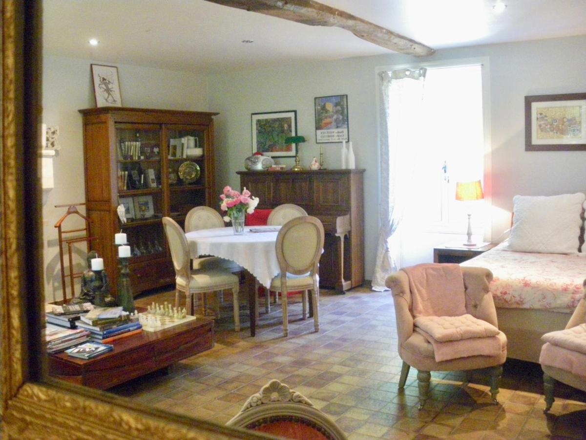 Bed and Breakfast La Metairie Du Pont Sainte-Hermine Экстерьер фото
